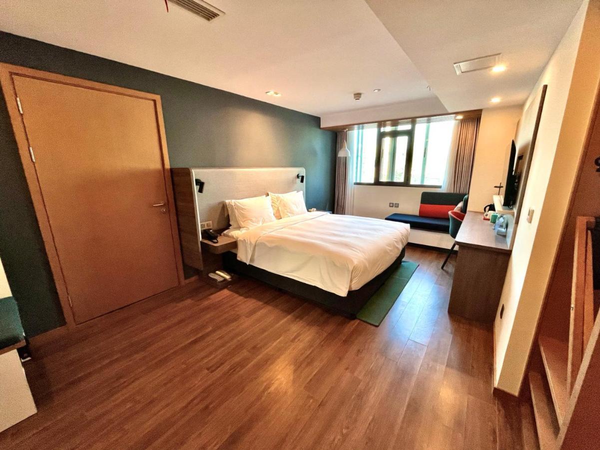 Holiday Inn Express Qingdao City Center By Ihg Kültér fotó