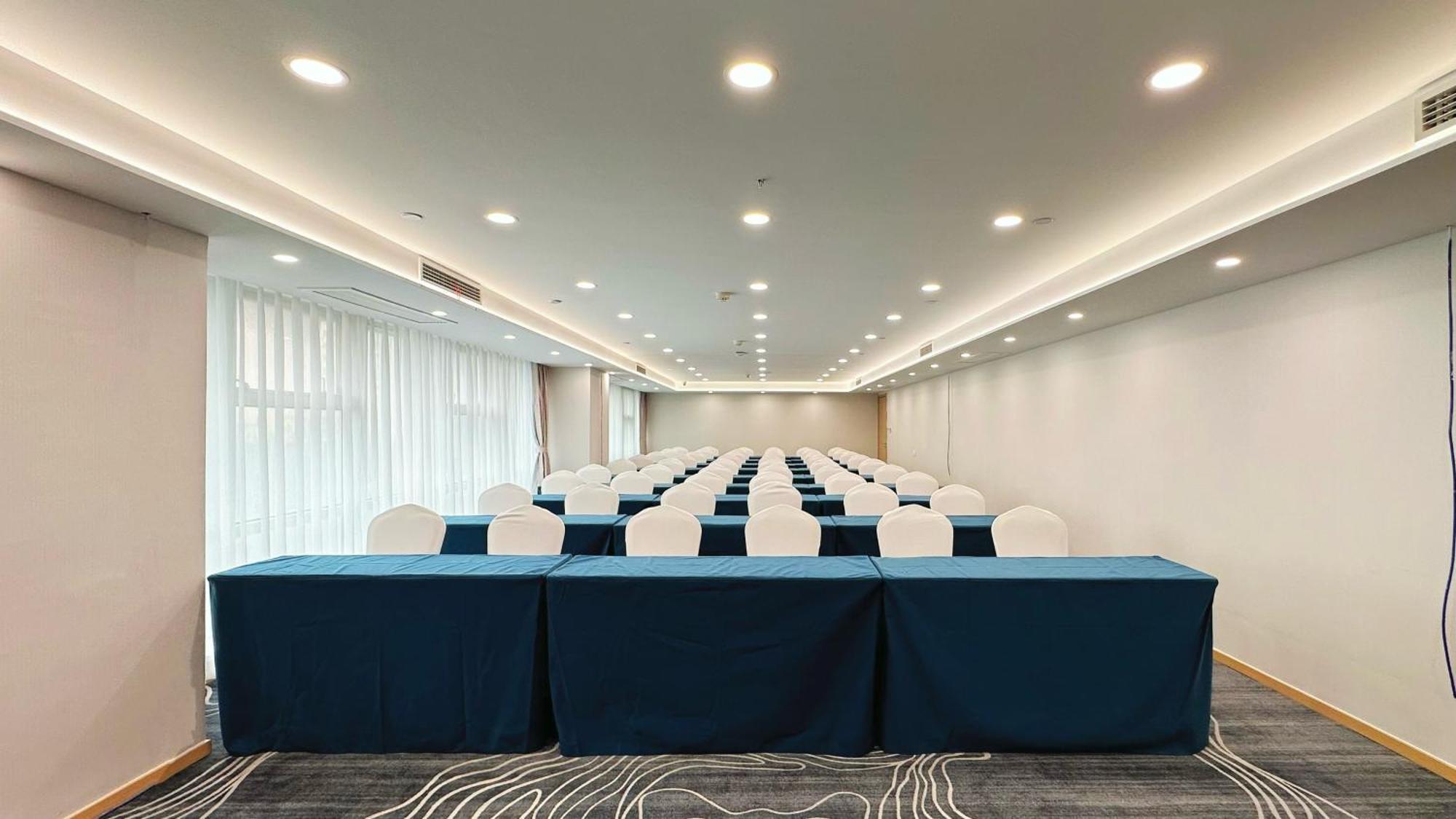 Holiday Inn Express Qingdao City Center By Ihg Kültér fotó