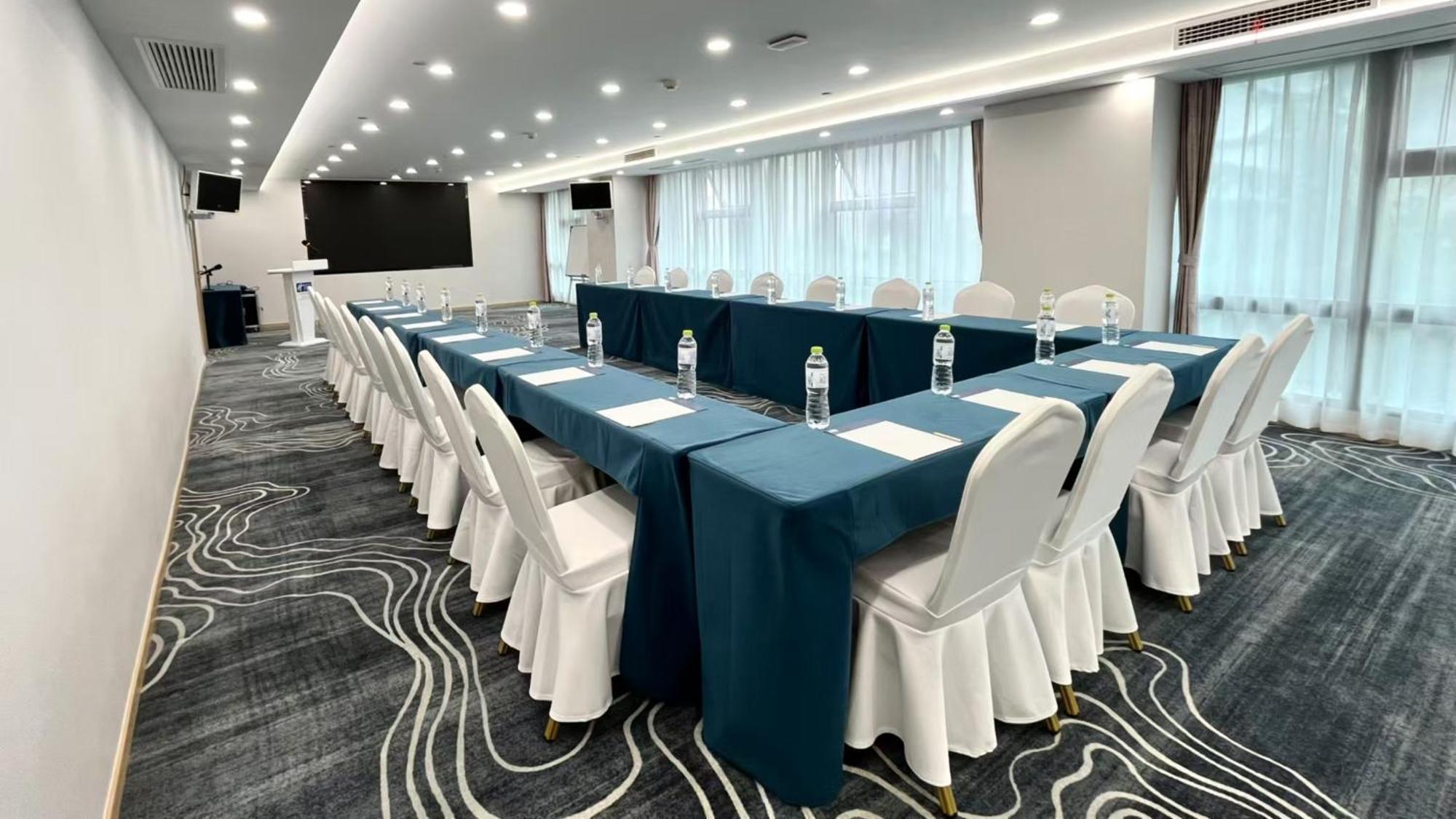 Holiday Inn Express Qingdao City Center By Ihg Kültér fotó